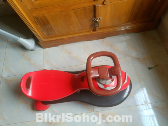 শিশুদের খেলনা ও আইটেম